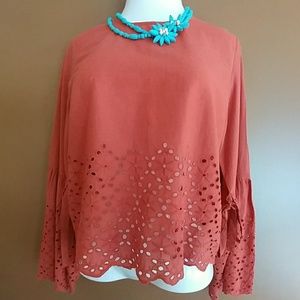 NWT Scallop top w/dramatic Eyelet Bell Sleeves